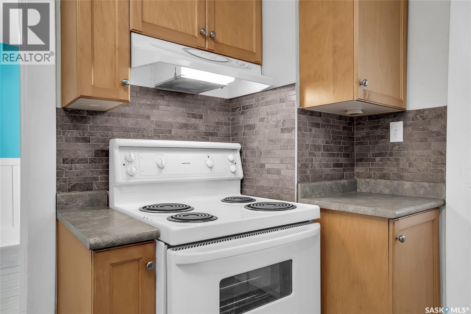 524 7Th Street E, Saskatoon, SK - Indoor Photo Showing Kitchen