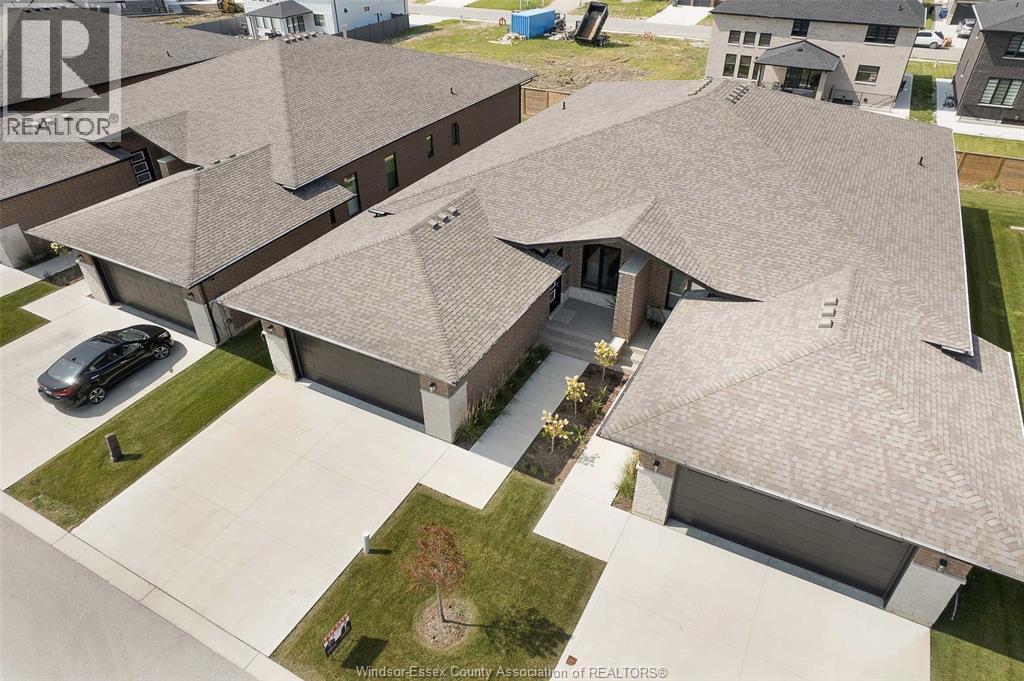 668 Lily Mac Boulevard, Windsor, ON - Outdoor