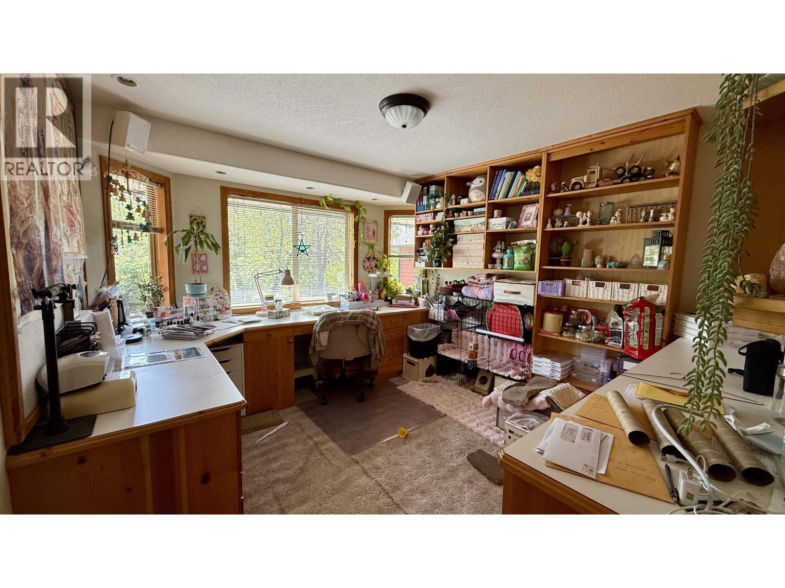 7364 Watch Lake Road, Lone Butte, BC - Indoor Photo Showing Other Room