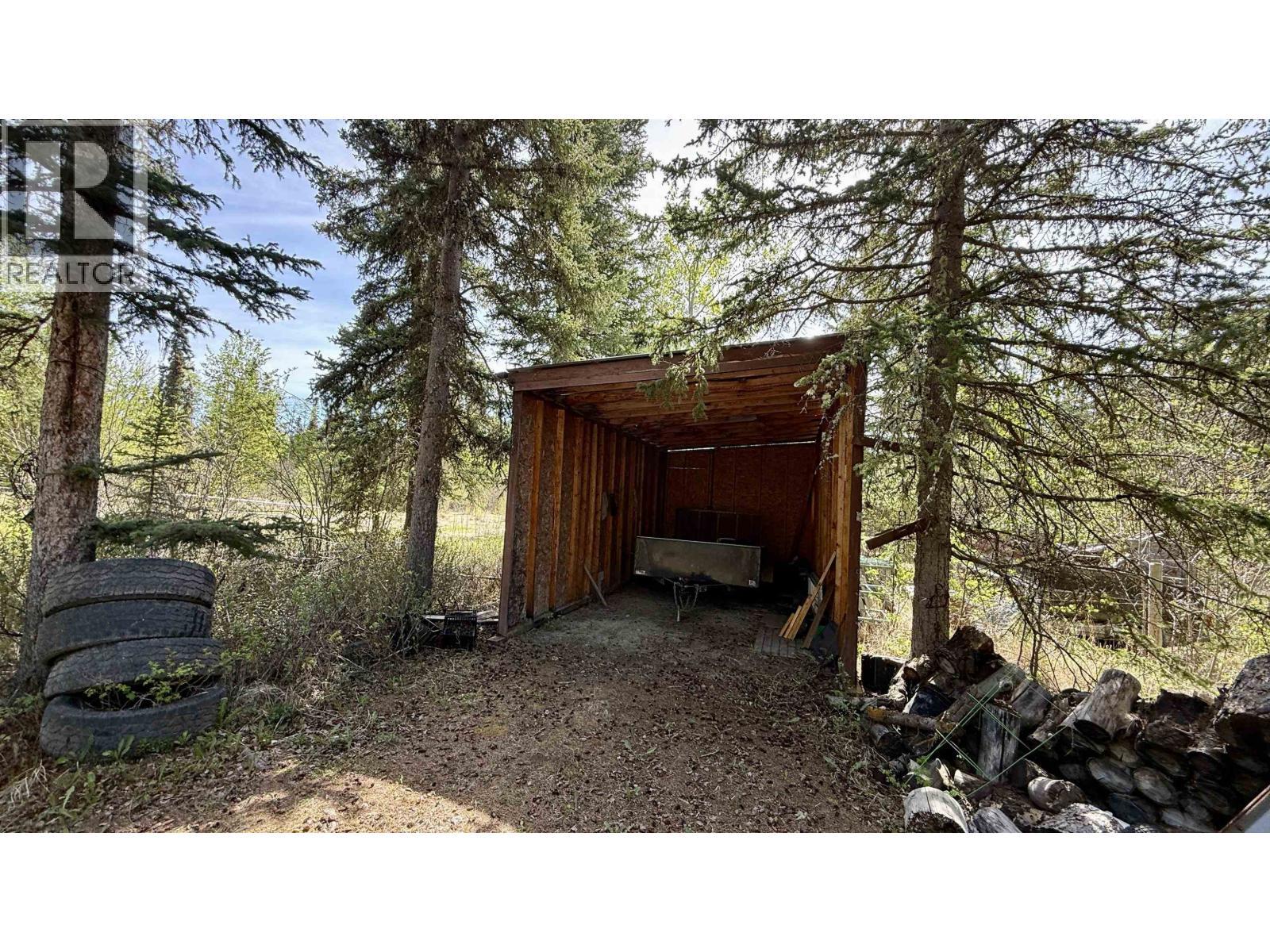 7364 Watch Lake Road, Lone Butte, BC - Outdoor