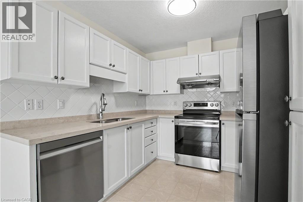 619 Wild Ginger Avenue Unit# C15 & #C16, Waterloo, ON - Indoor Photo Showing Kitchen With Double Sink