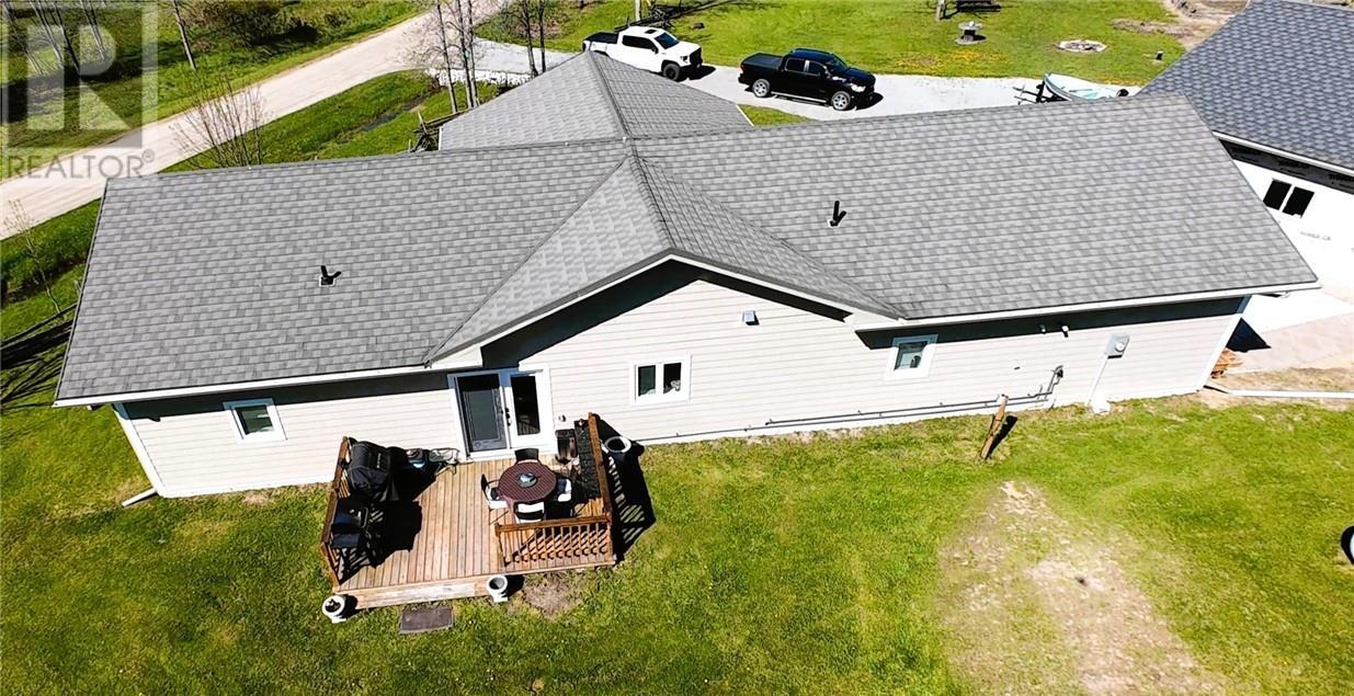 14 Maplewood Trail, Kagawong, ON - Outdoor