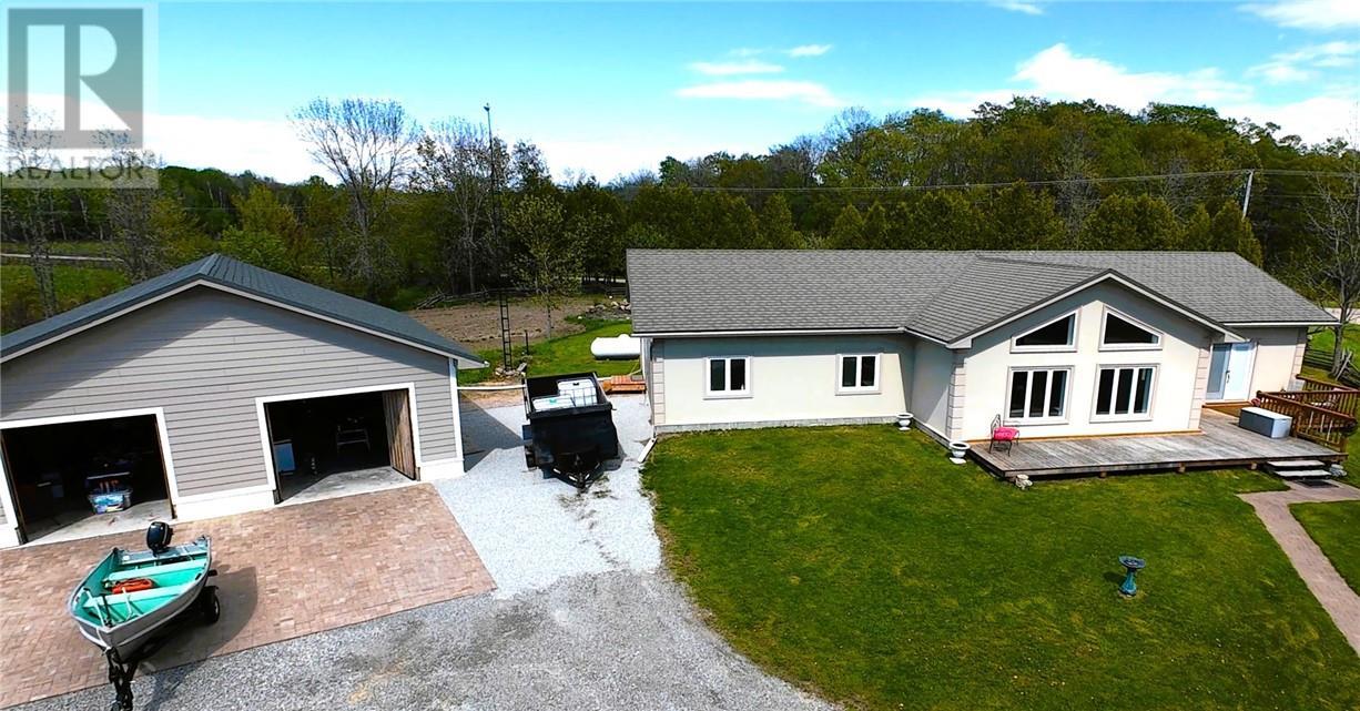 14 Maplewood Trail, Kagawong, ON - Outdoor