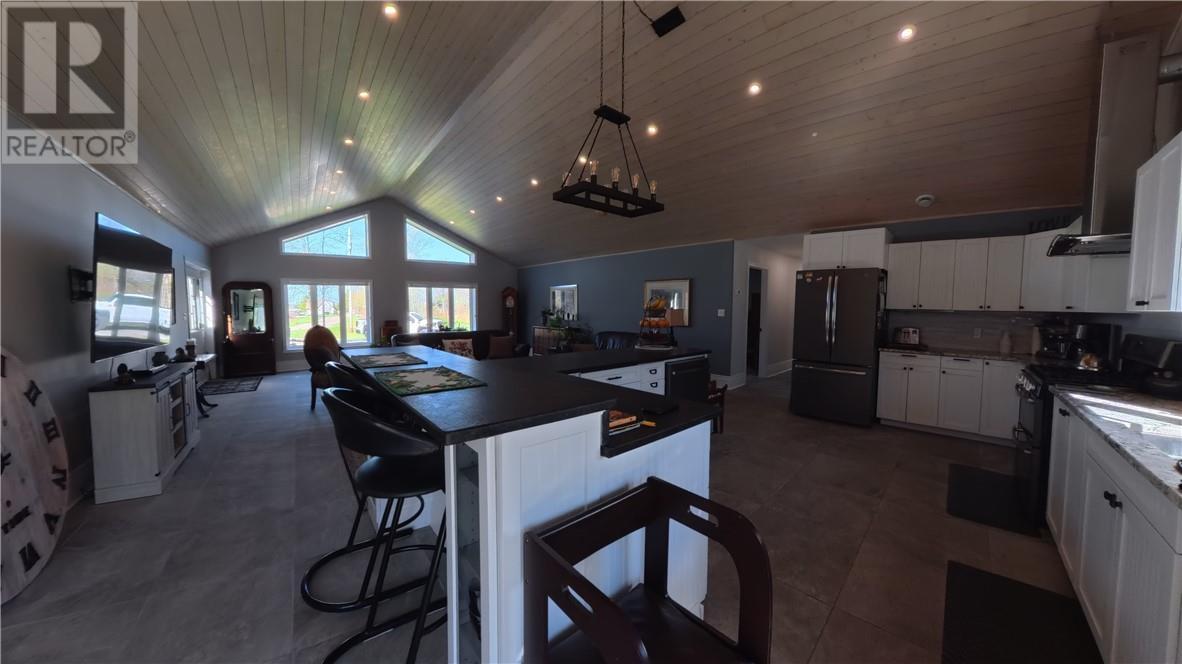 14 Maplewood Trail, Kagawong, ON - Indoor Photo Showing Kitchen