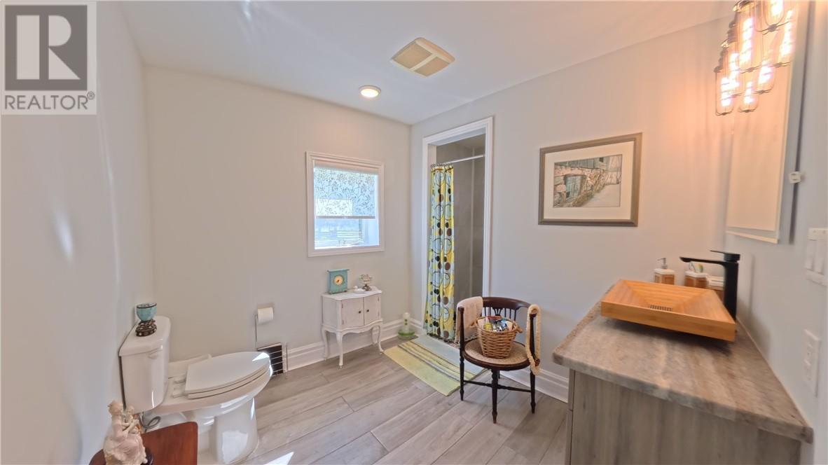 14 Maplewood Trail, Kagawong, ON - Indoor Photo Showing Bathroom