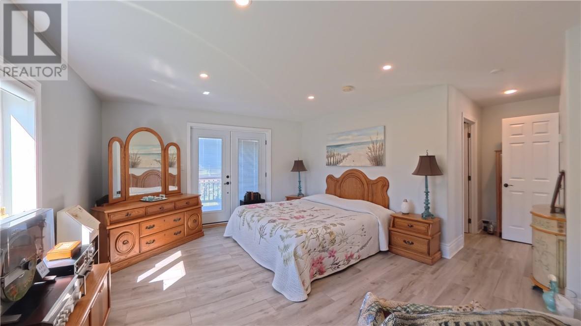 14 Maplewood Trail, Kagawong, ON - Indoor Photo Showing Bedroom