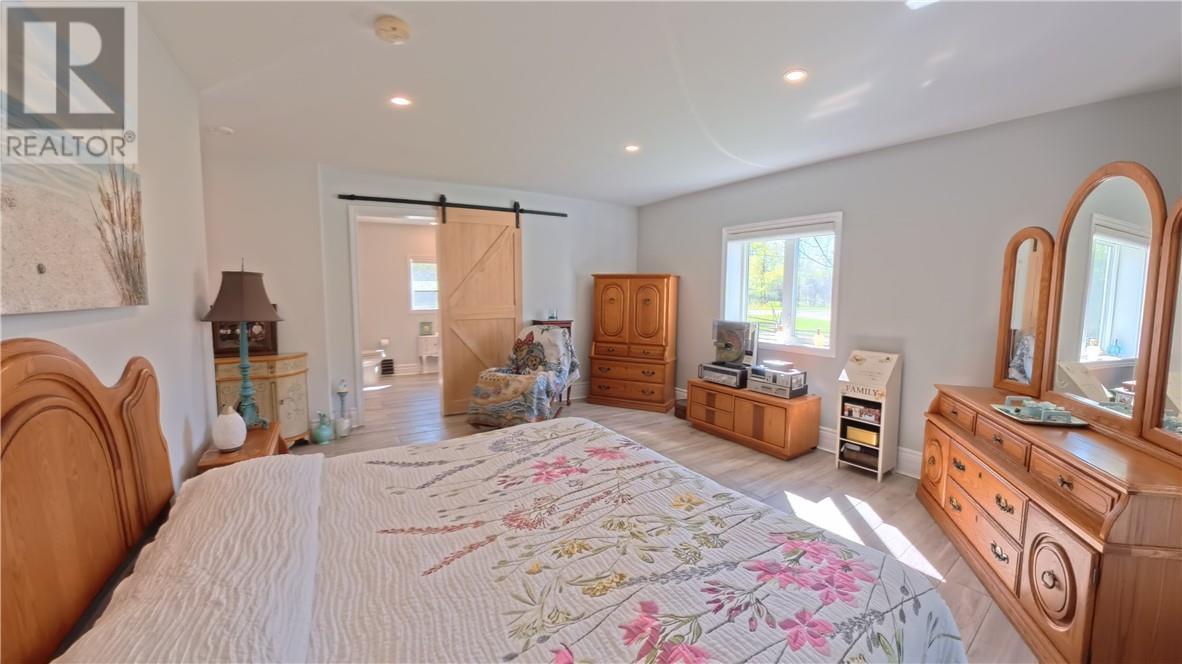 14 Maplewood Trail, Kagawong, ON - Indoor Photo Showing Bedroom
