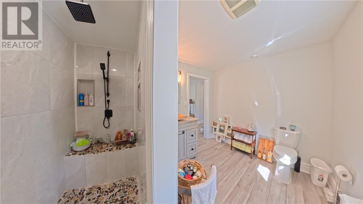 14 Maplewood Trail, Kagawong, ON - Indoor
