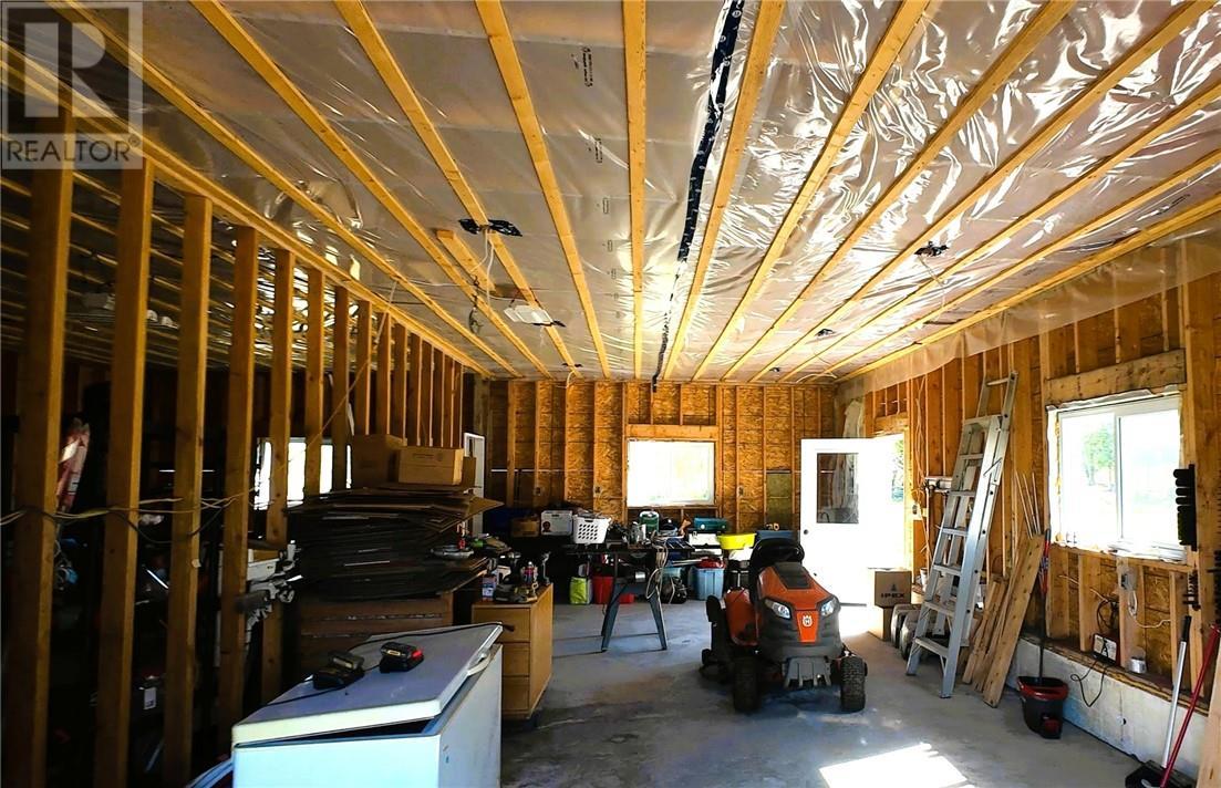 14 Maplewood Trail, Kagawong, ON - Indoor