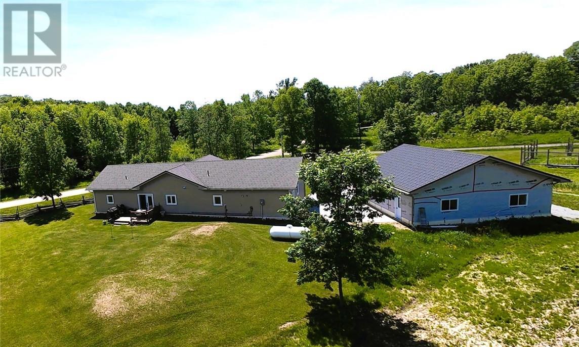 14 Maplewood Trail, Kagawong, ON - Outdoor