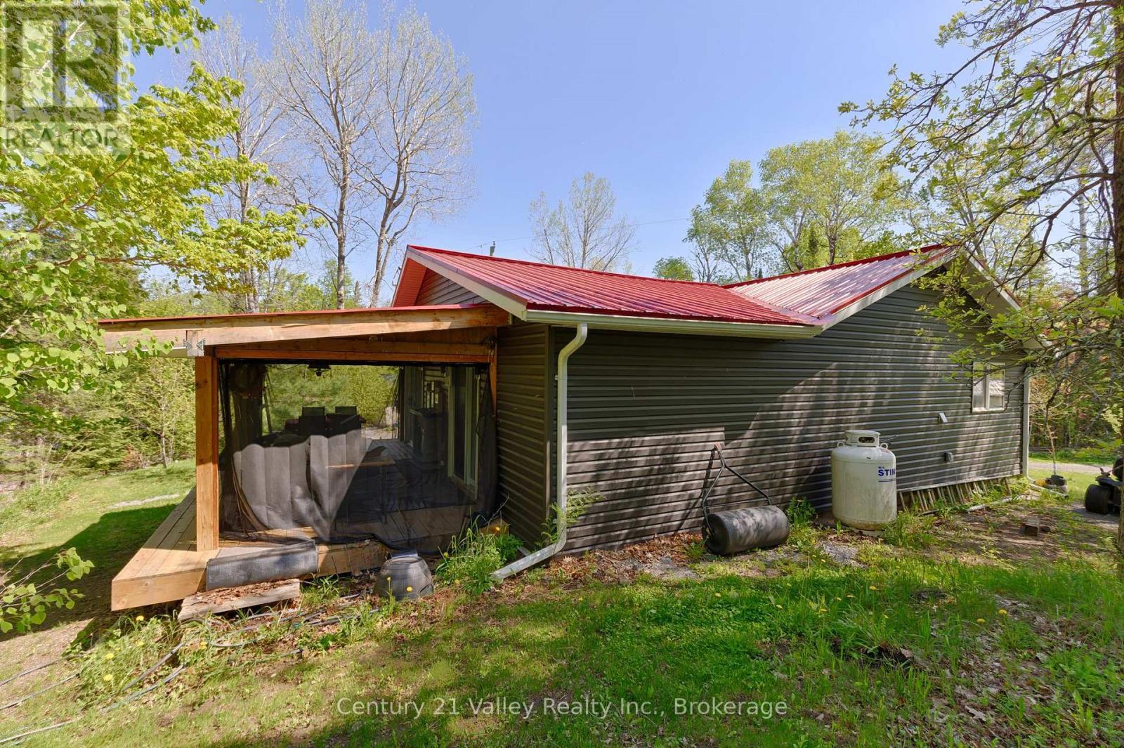 593 Inglis Road, Greater Madawaska, ON - Outdoor