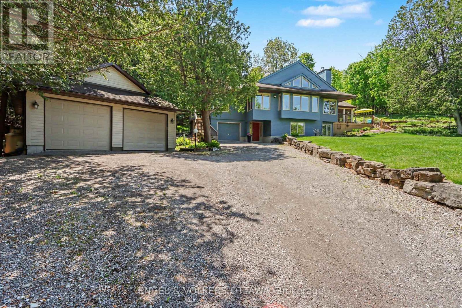 4637 Northwoods Drive, Ottawa, ON - Outdoor