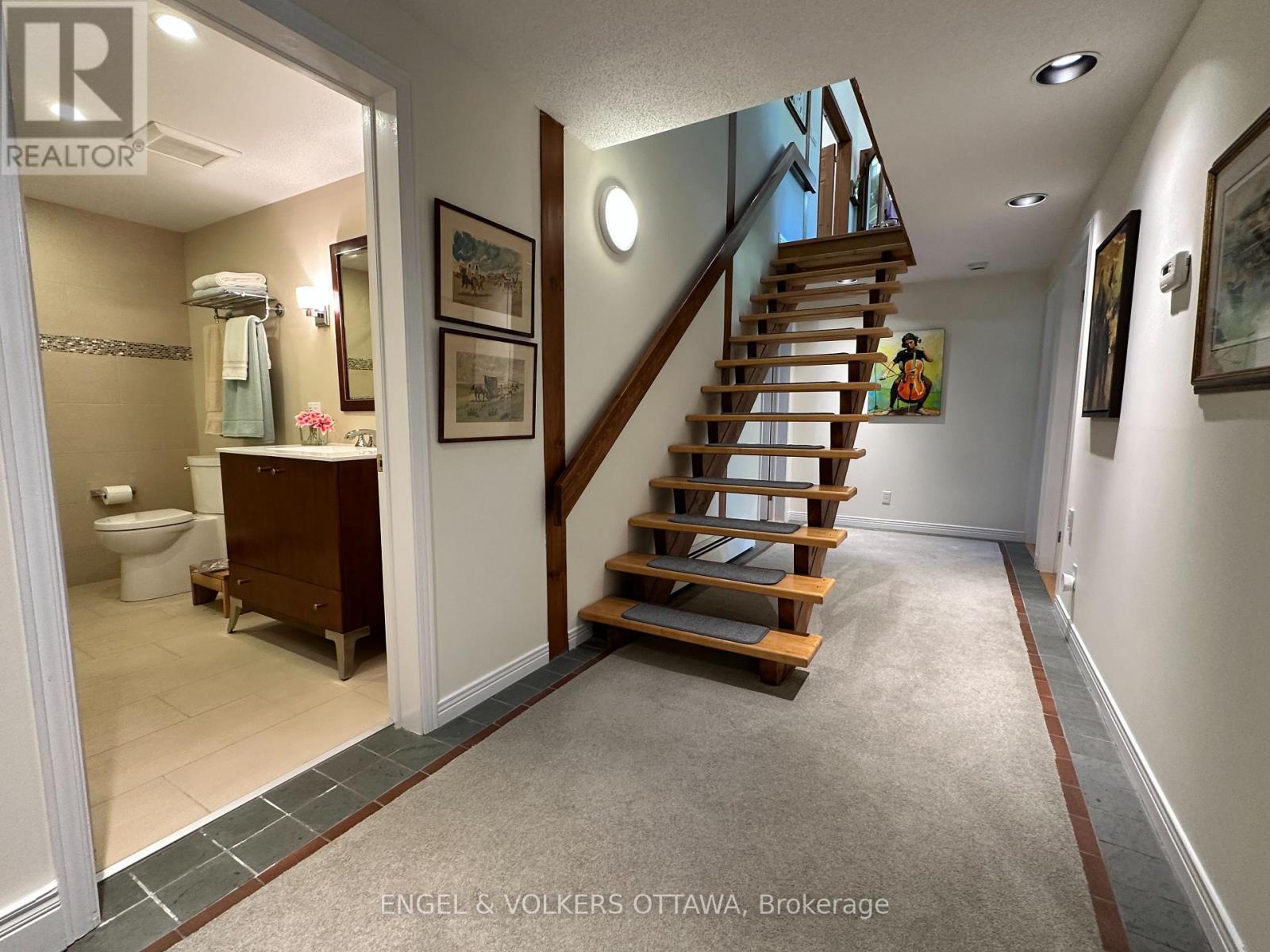4637 Northwoods Drive, Ottawa, ON - Indoor Photo Showing Other Room
