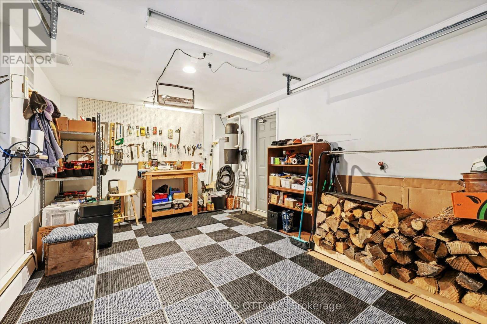 4637 Northwoods Drive, Ottawa, ON - Indoor