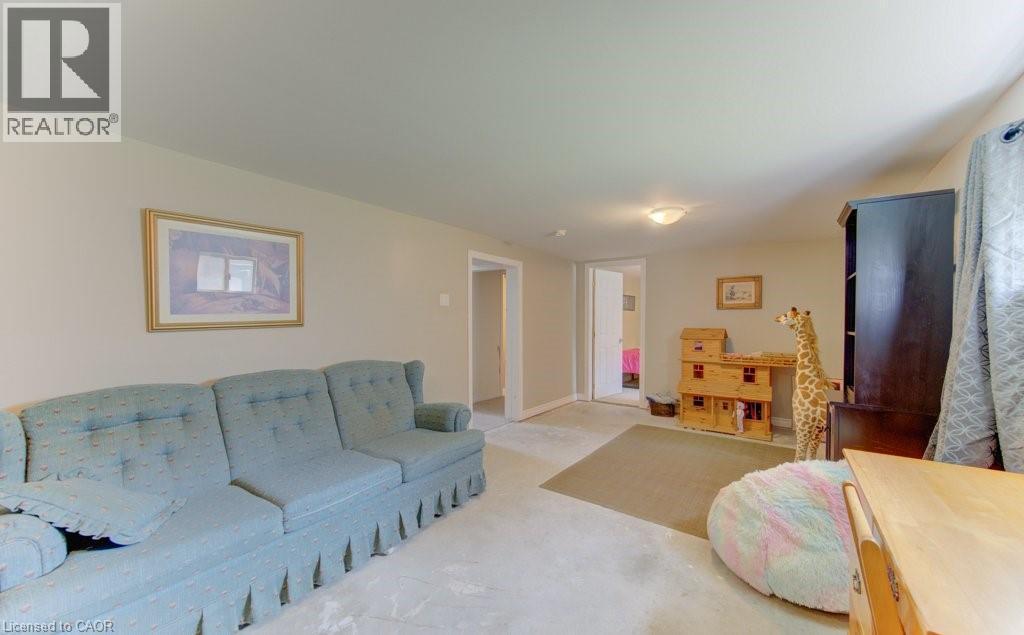 96 Scott Road, Cambridge, ON - Indoor Photo Showing Living Room