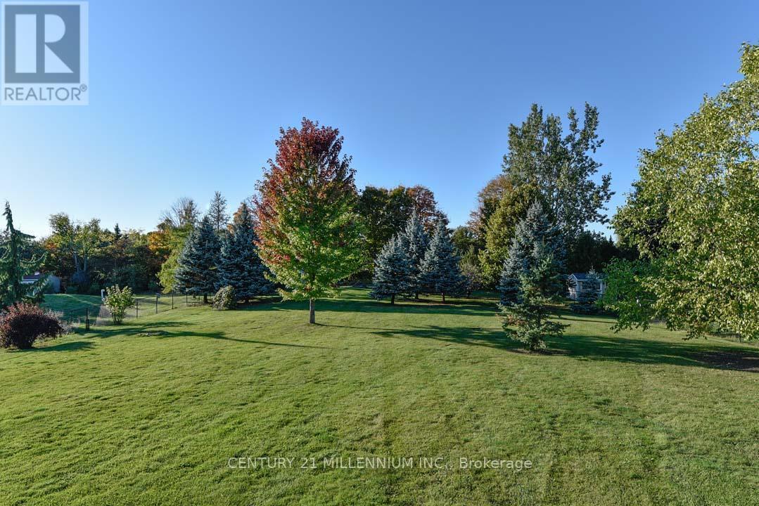 8 Castlewood Court, Caledon, ON - Outdoor