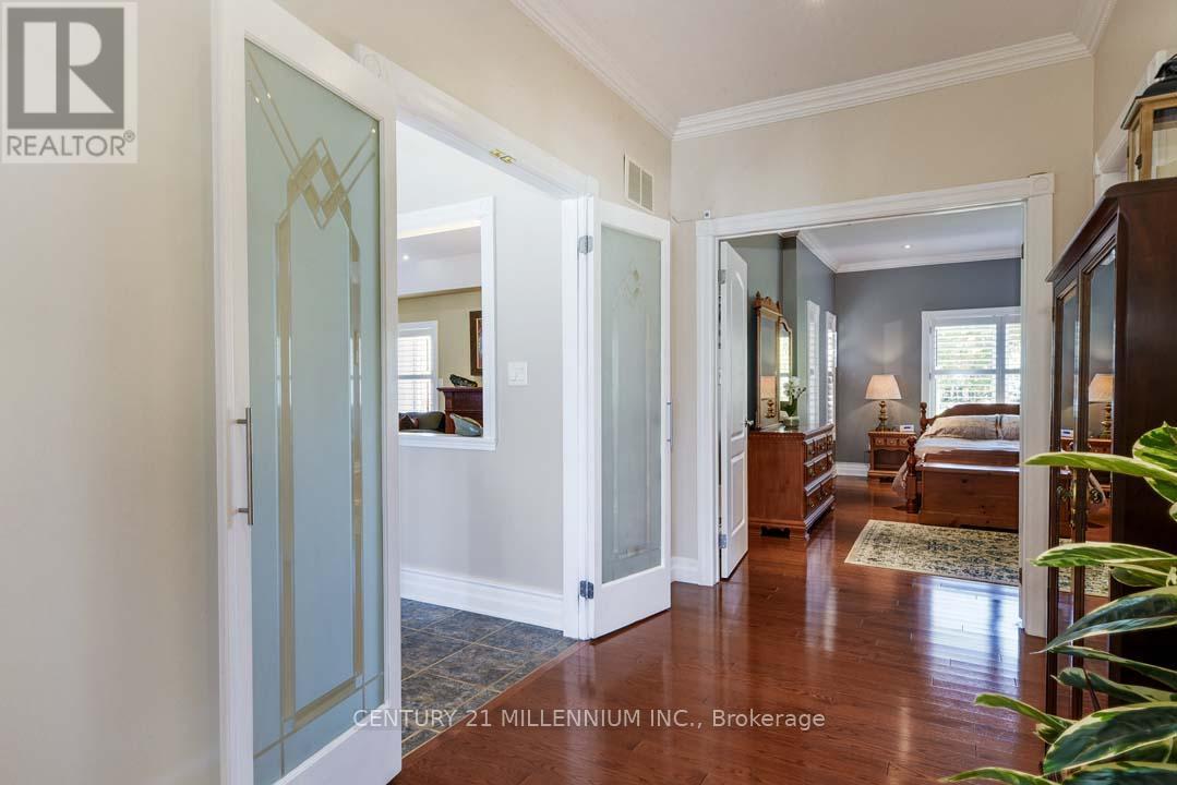 8 Castlewood Court, Caledon, ON - Indoor Photo Showing Other Room