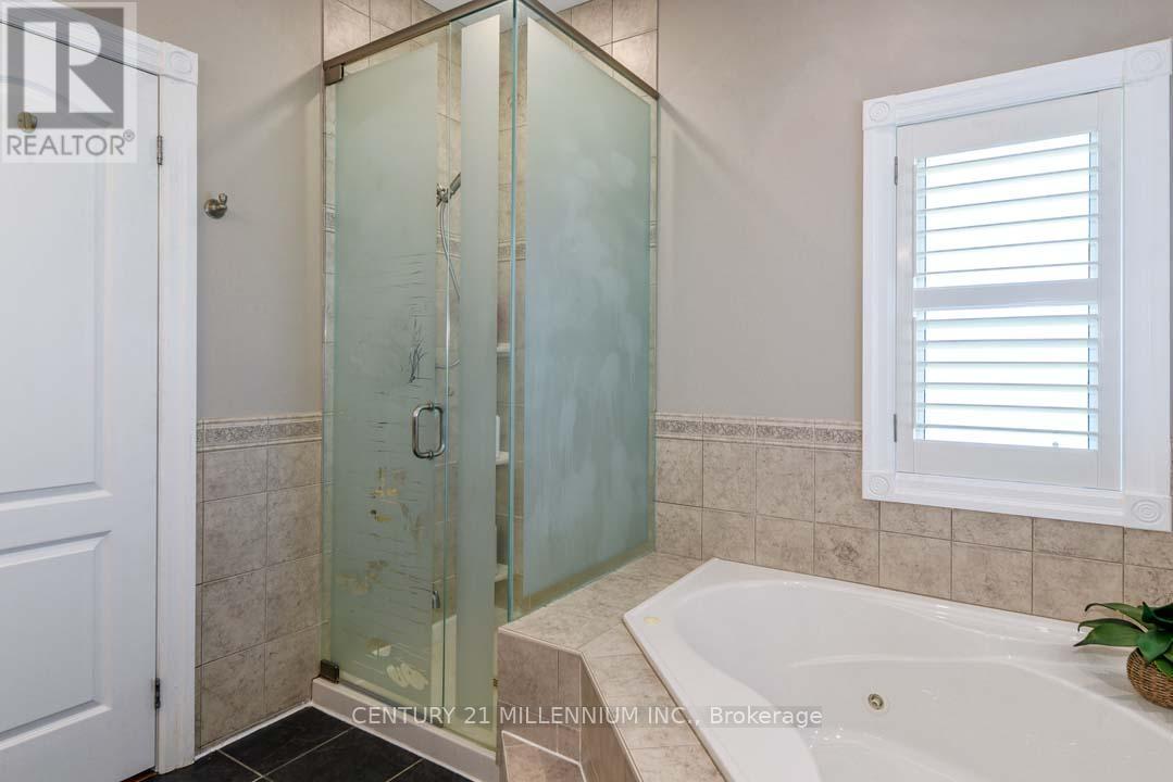 8 Castlewood Court, Caledon, ON - Indoor Photo Showing Bathroom