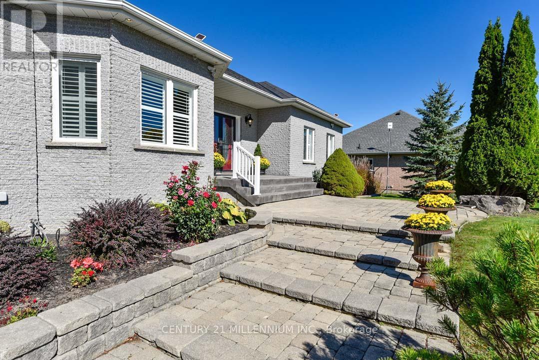 8 Castlewood Court, Caledon, ON - Outdoor