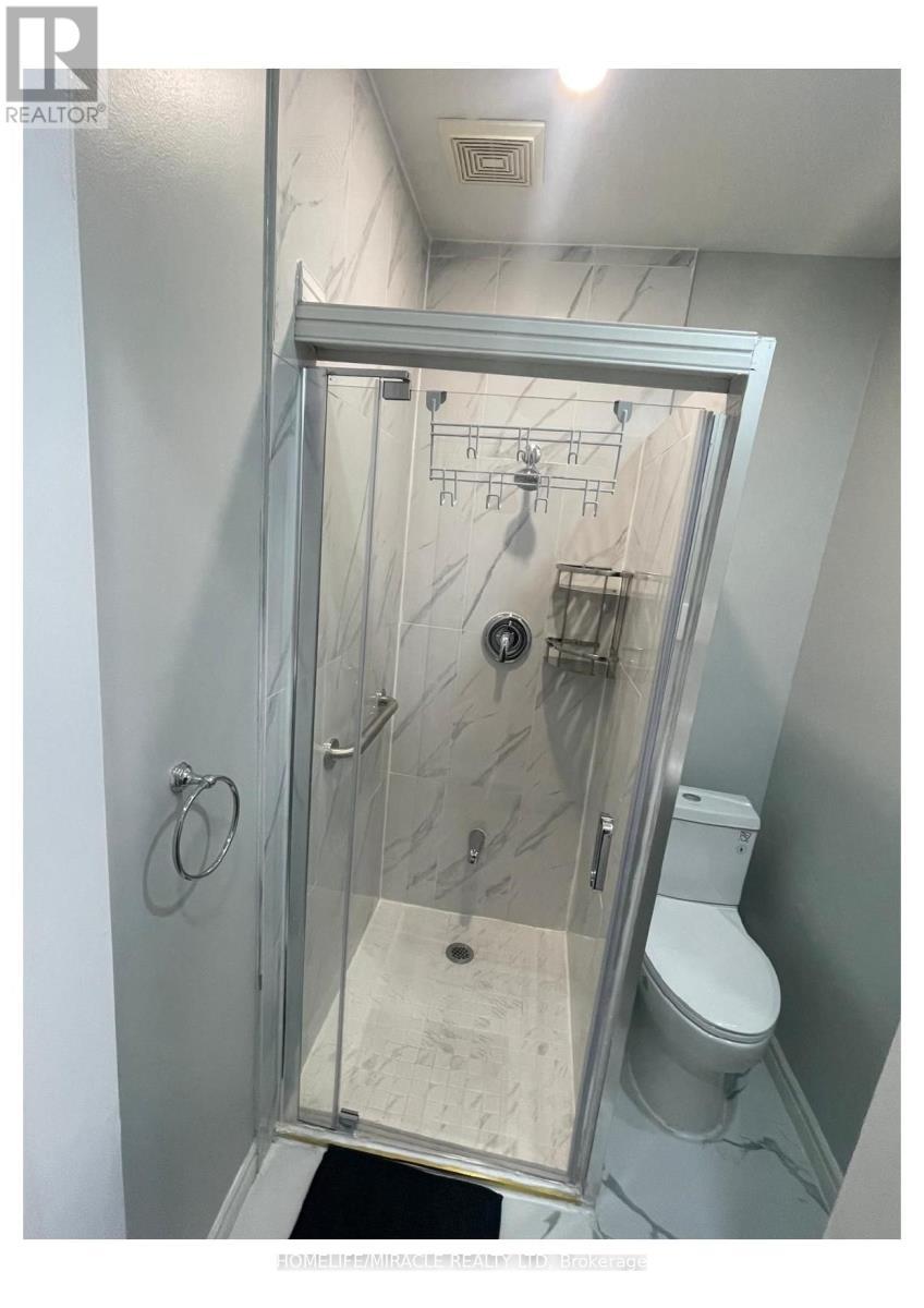 55 Secord Crescent, Brampton, ON - Indoor Photo Showing Bathroom