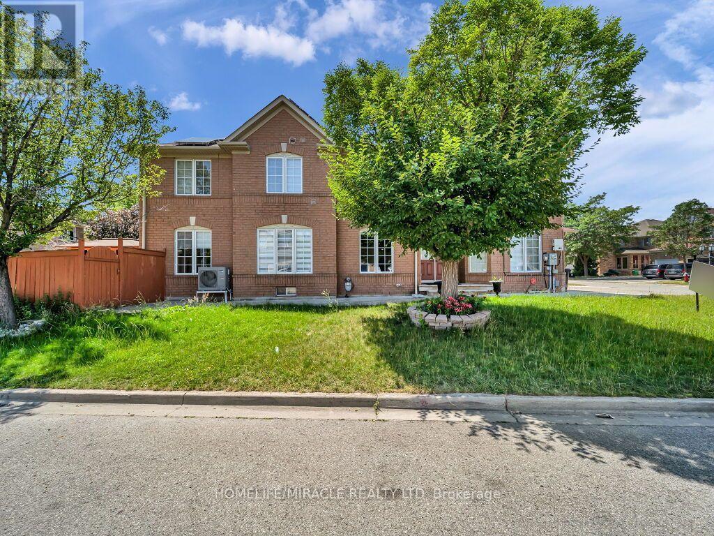 55 Secord Crescent, Brampton, ON - Outdoor