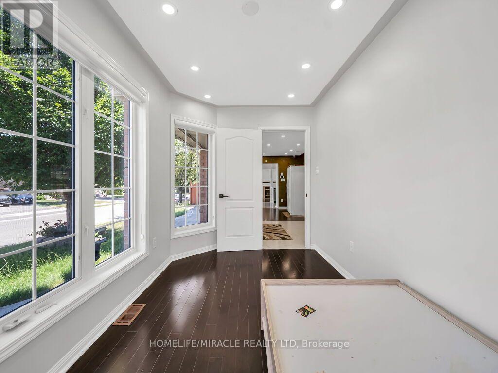 55 Secord Crescent, Brampton, ON - Indoor Photo Showing Other Room