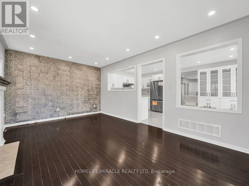 55 Secord Crescent, Brampton, ON - Indoor Photo Showing Other Room