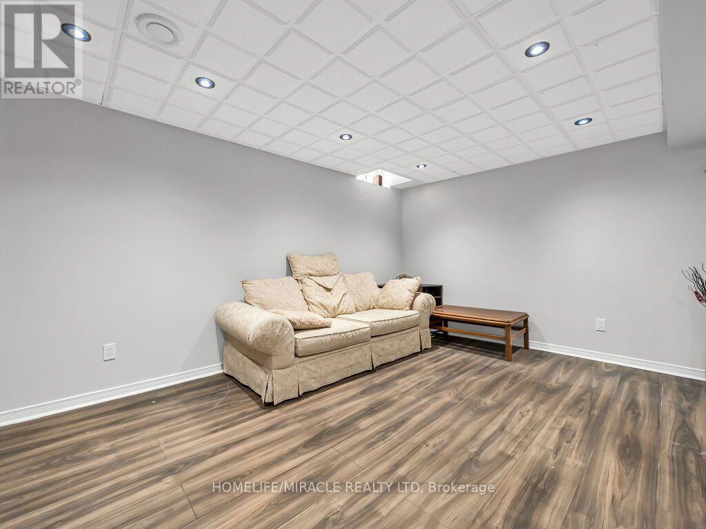 55 Secord Crescent, Brampton, ON - Indoor