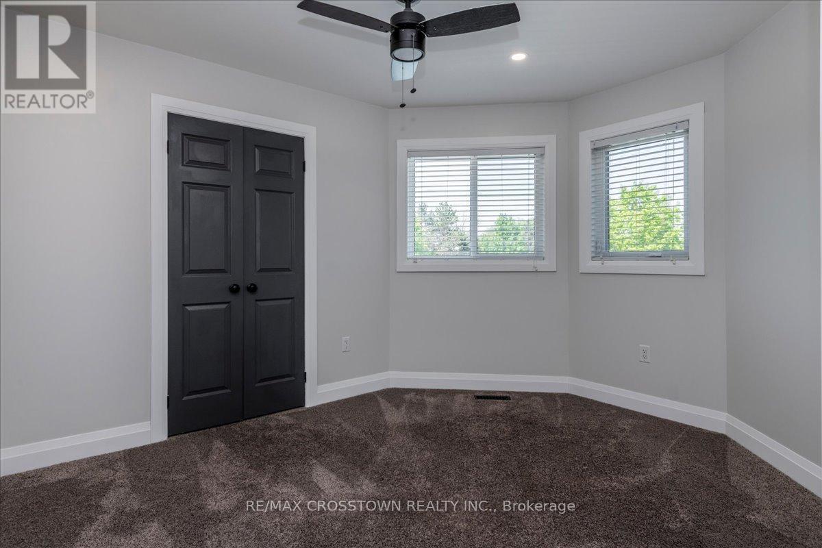 92 Golden Meadow Road, Barrie, ON - Indoor Photo Showing Other Room