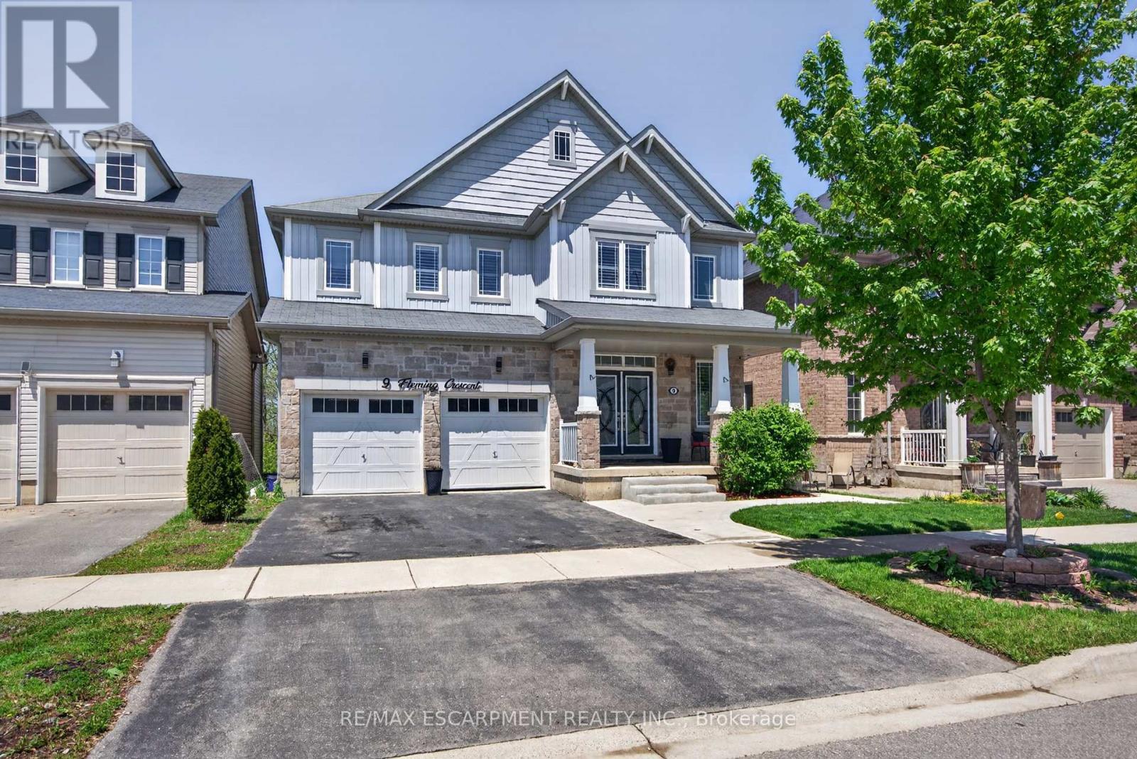 9 Fleming Crescent, Haldimand, ON - Outdoor With Facade