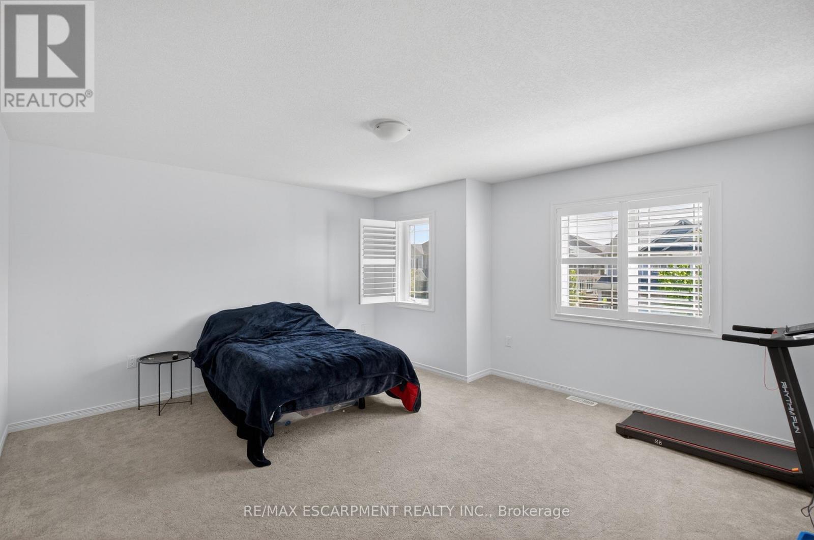 9 Fleming Crescent, Haldimand, ON - Indoor Photo Showing Bedroom