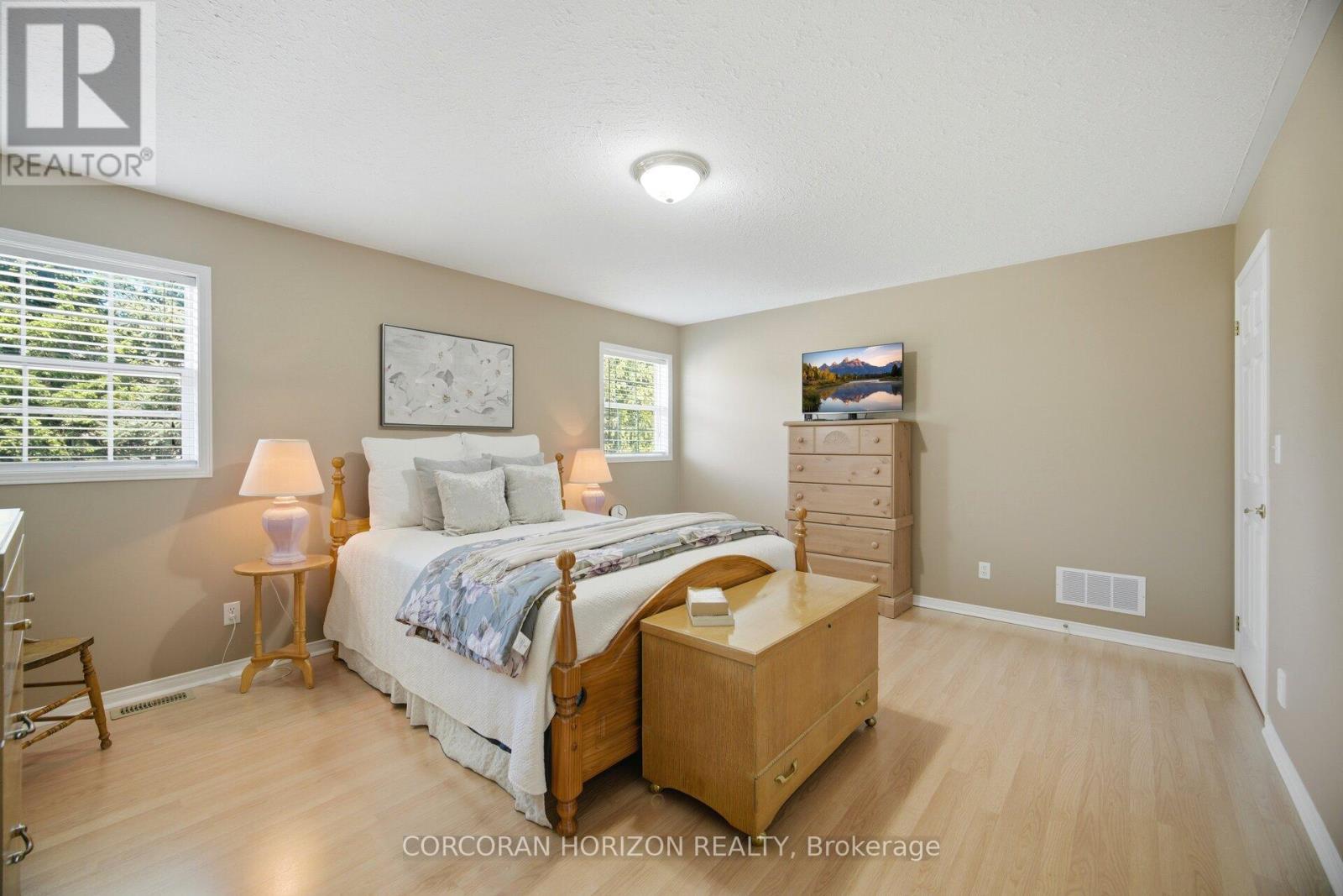 Primary Bedroom - 71 Grayview Drive, Grey Highlands, ON - Indoor Photo Showing Bedroom