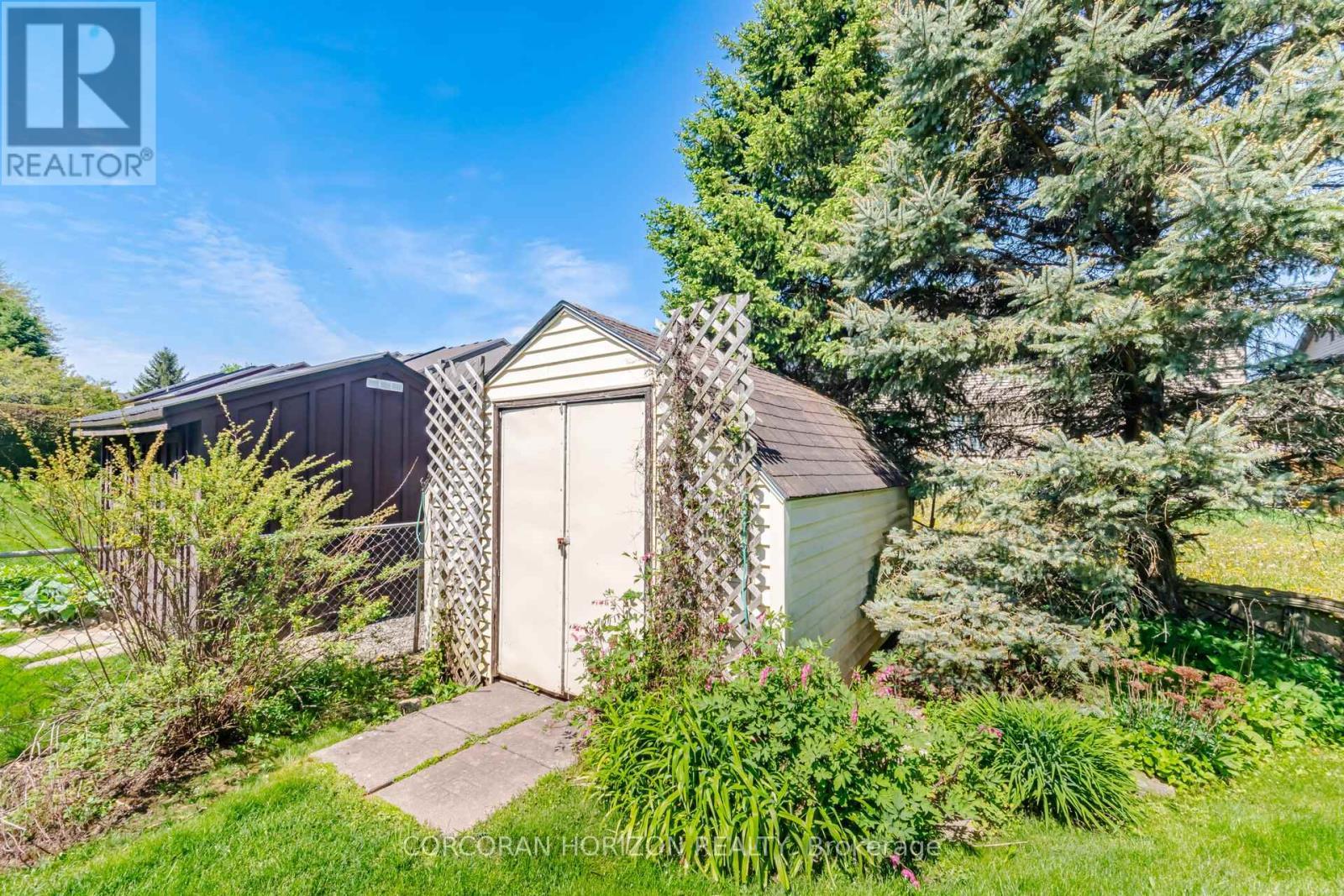 Garden Shed - 71 Grayview Drive, Grey Highlands, ON - Outdoor