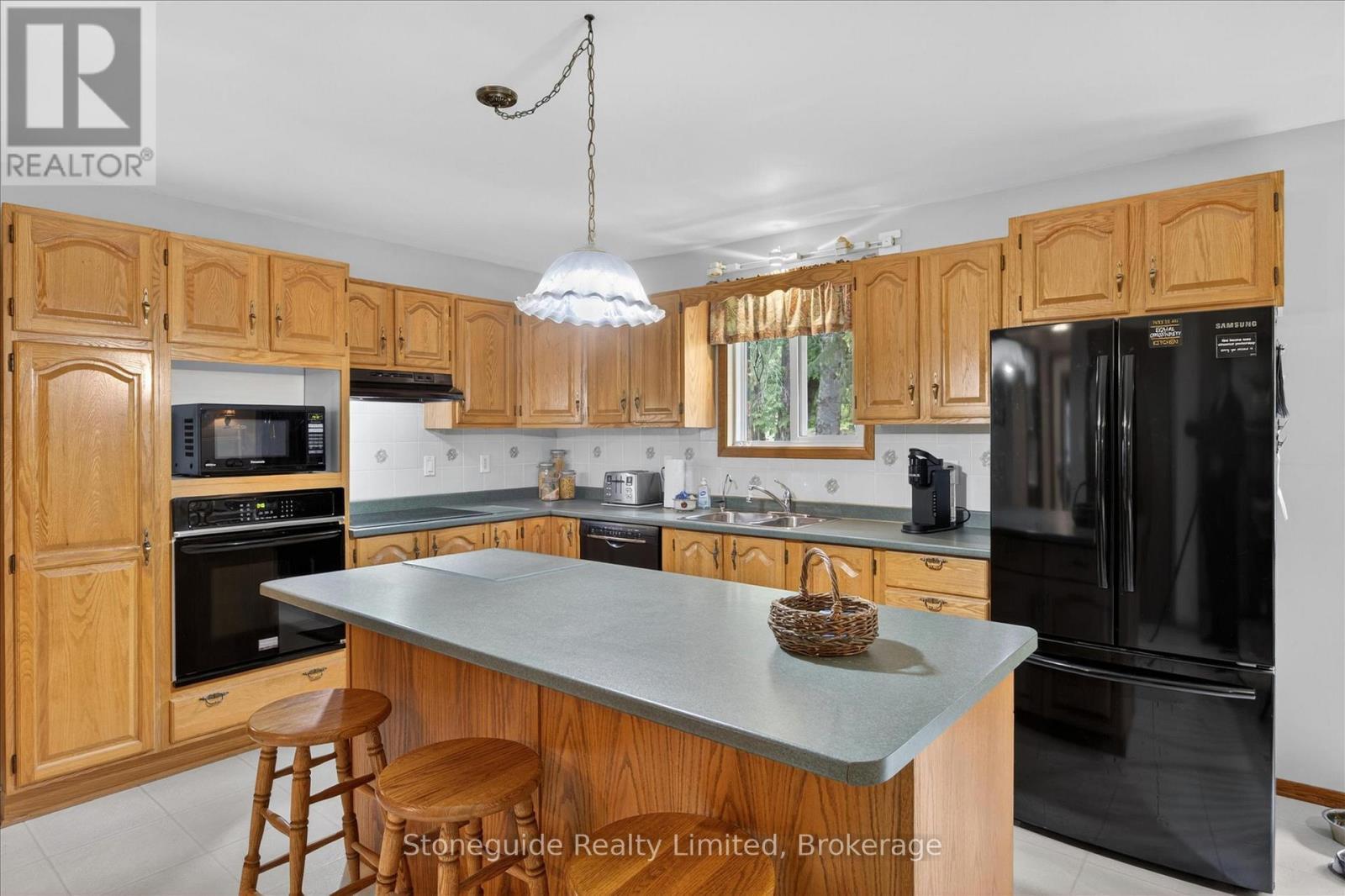 3786 Hwy 28 Highway, Douro-Dummer, ON - Indoor Photo Showing Kitchen