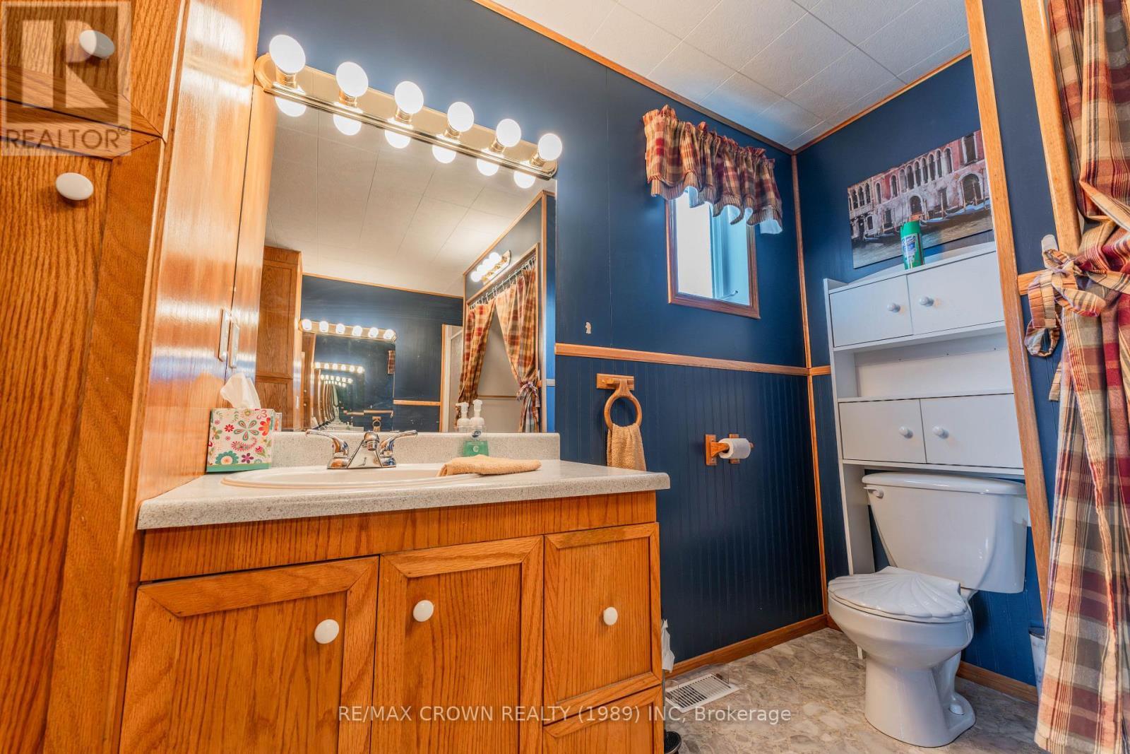 32 Frontenac Crescent, Kapuskasing, ON - Indoor Photo Showing Bathroom