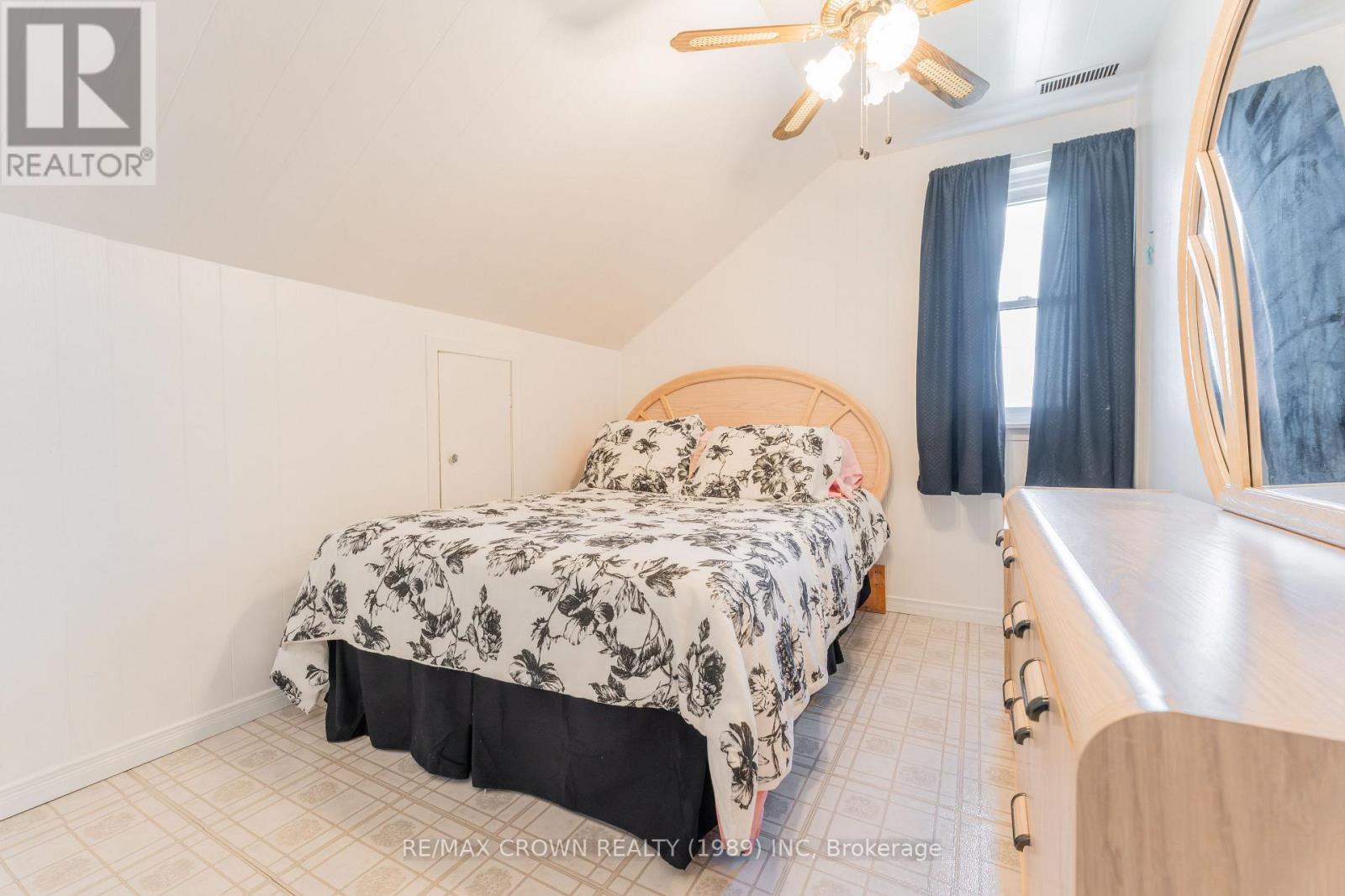 32 Frontenac Crescent, Kapuskasing, ON - Indoor Photo Showing Bedroom