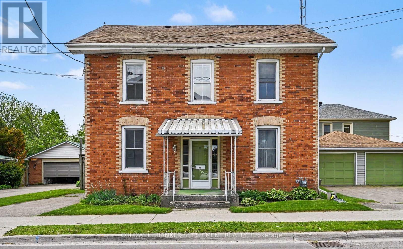 56 Drummond Street E, Perth, ON - Outdoor With Facade