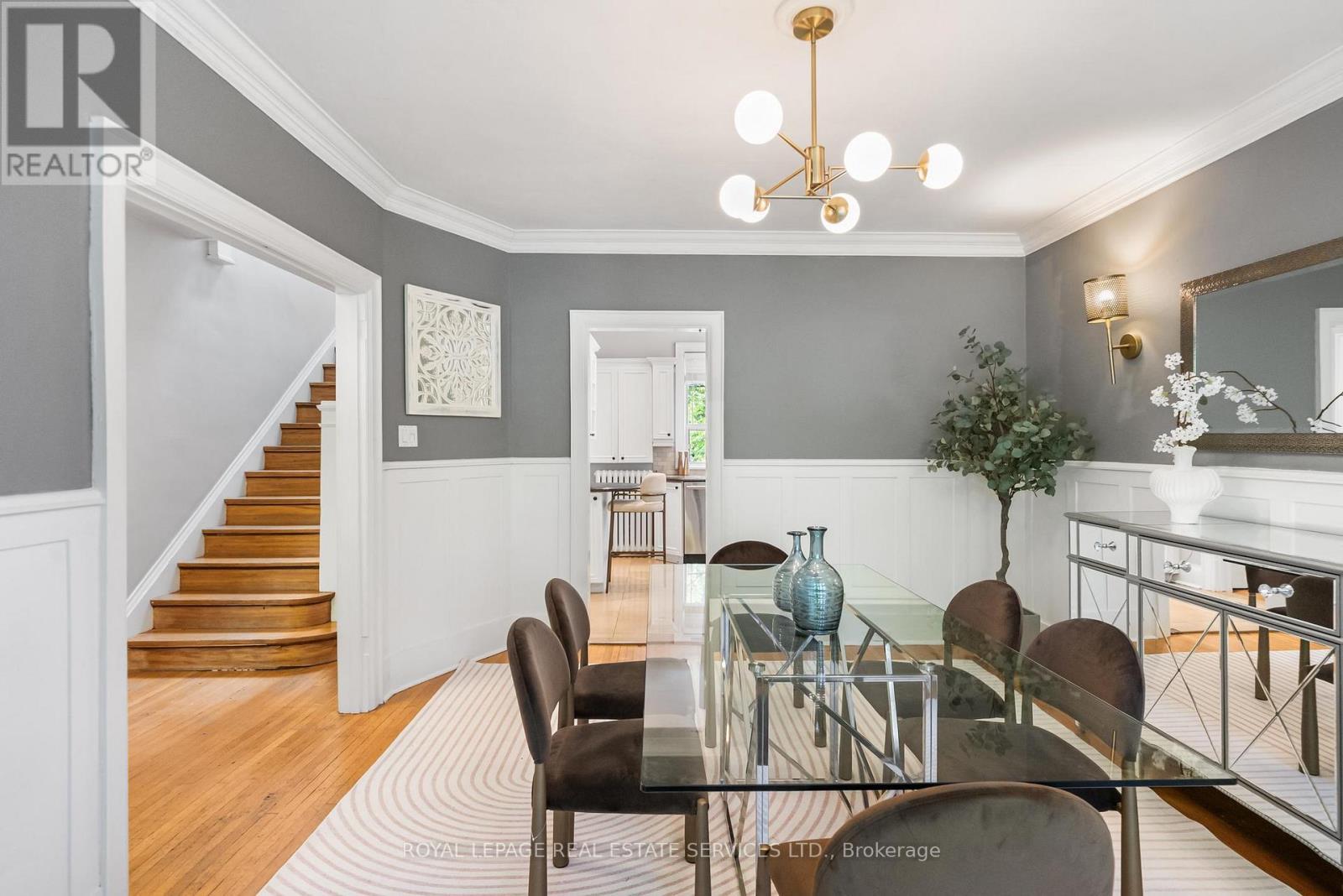 202 Dinnick Crescent, Toronto, ON