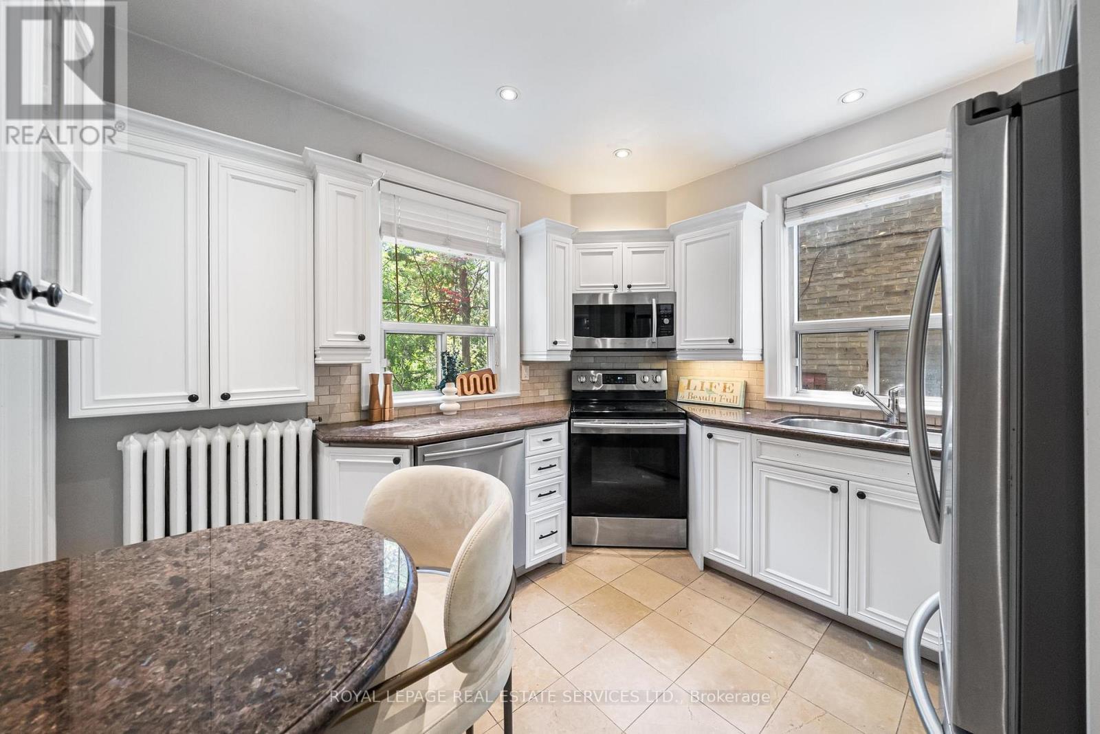 202 Dinnick Crescent, Toronto, ON