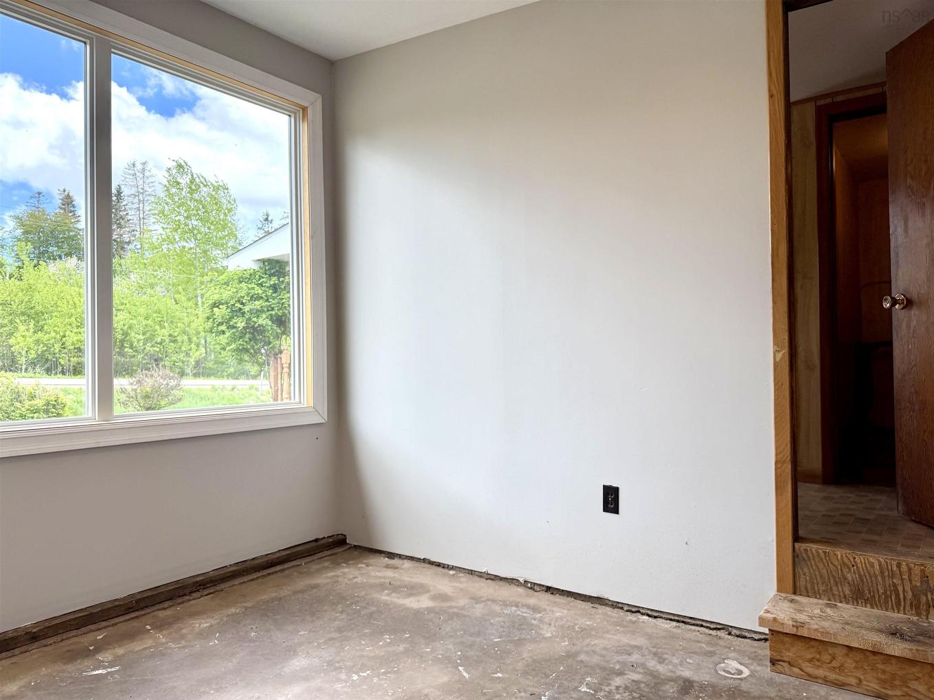 897 6 Highway, East Amherst, NS