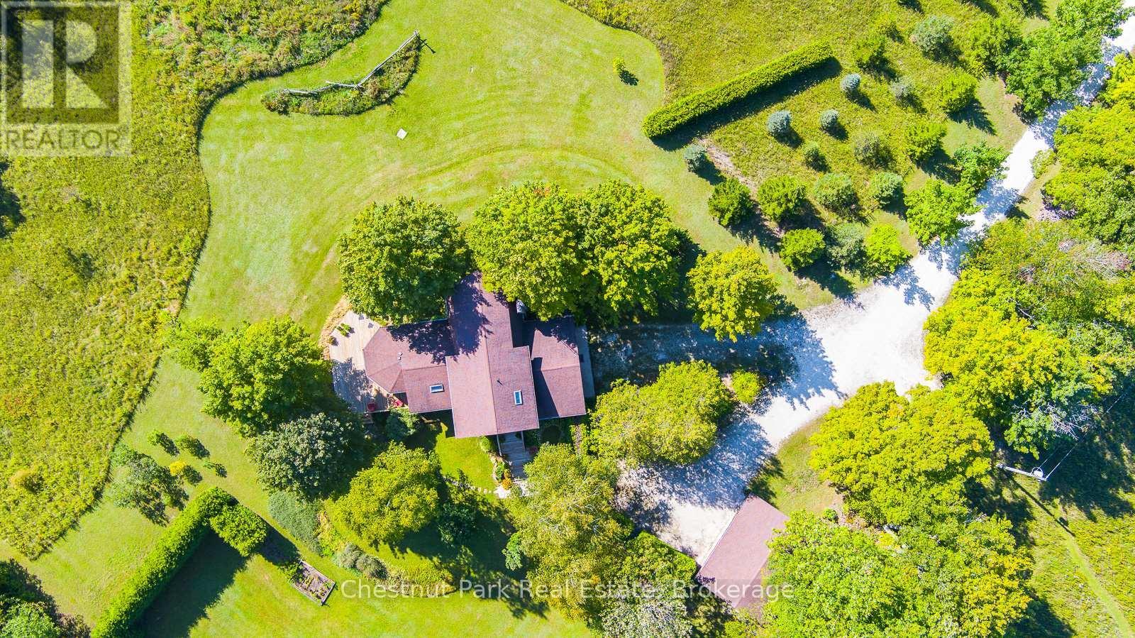 BEAUTIFULLY MANICURED GROUNDS - 600380 Sideroad 50 N, Chatsworth, ON - Outdoor With View