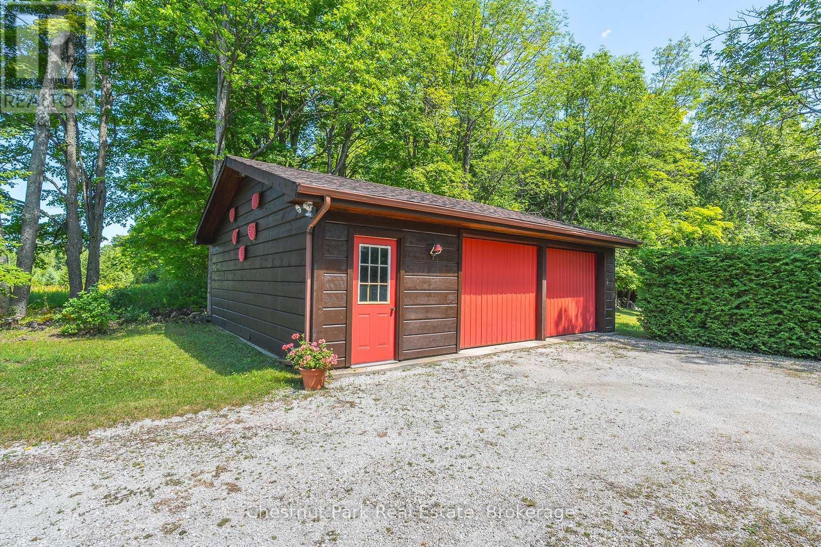 DETACHED DRIVE SHED WITH HYDRO - 600380 Sideroad 50 N, Chatsworth, ON - Outdoor