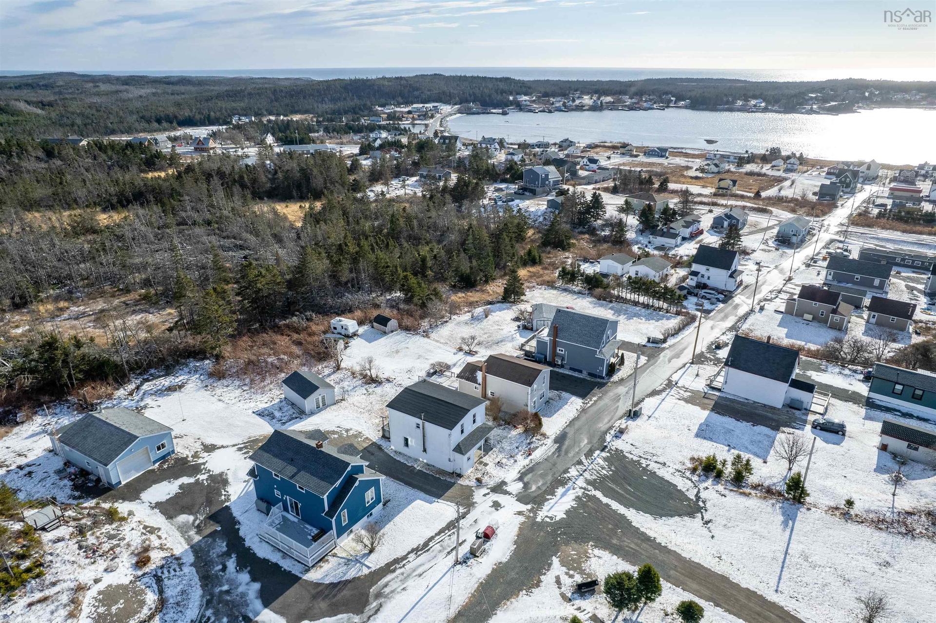 52 Pepperell Street, Louisbourg, NS