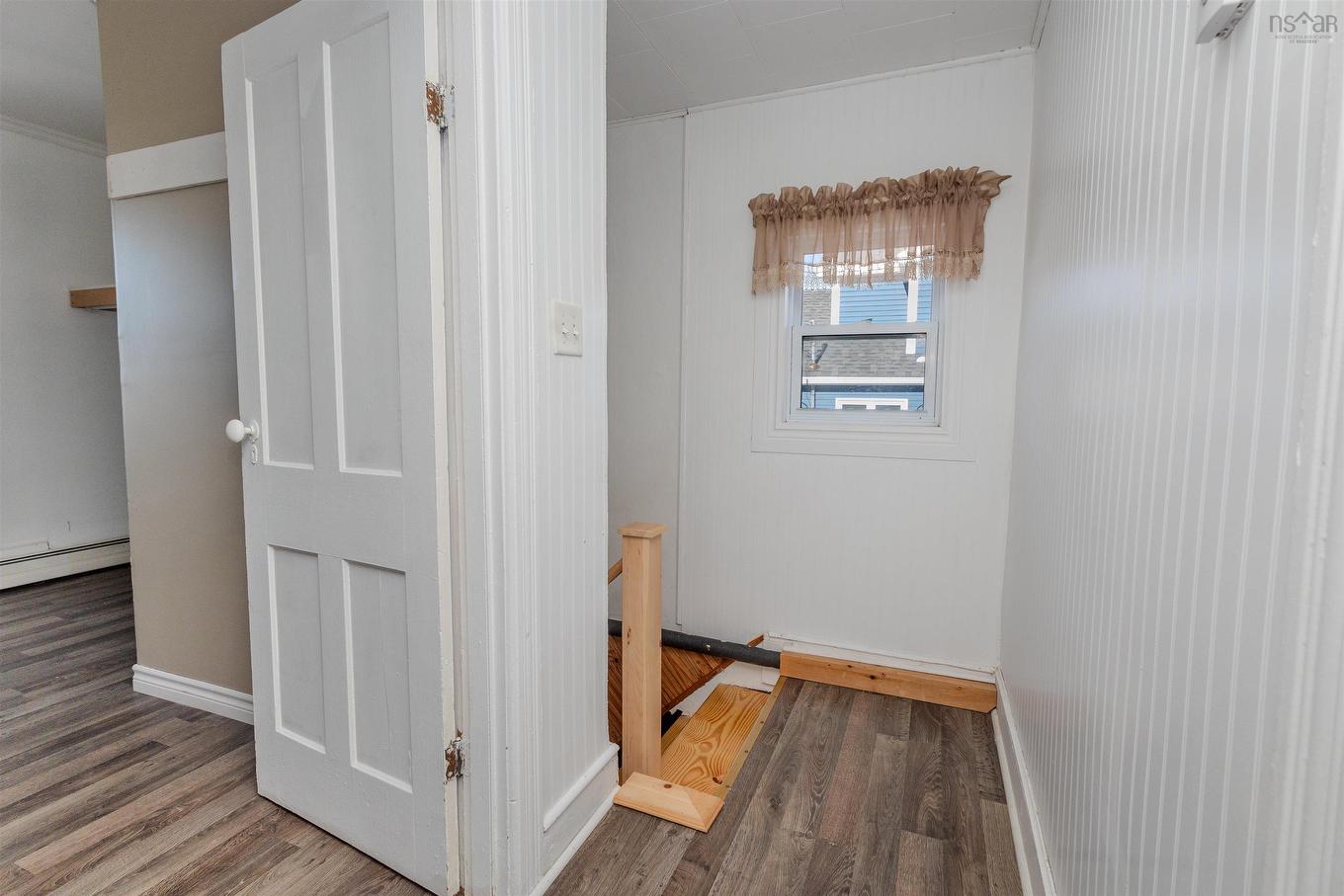 52 Pepperell Street, Louisbourg, NS