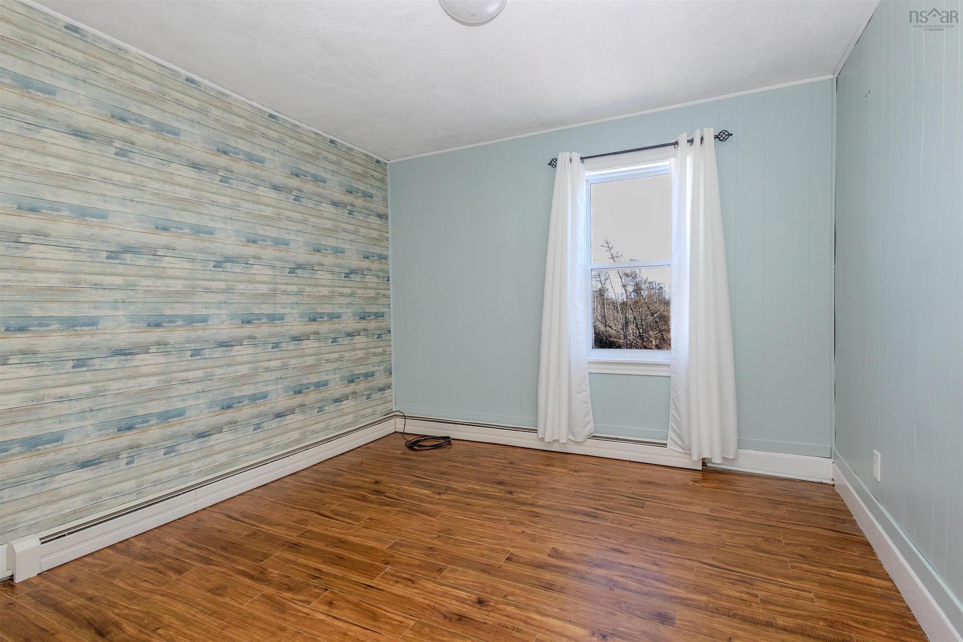 52 Pepperell Street, Louisbourg, NS