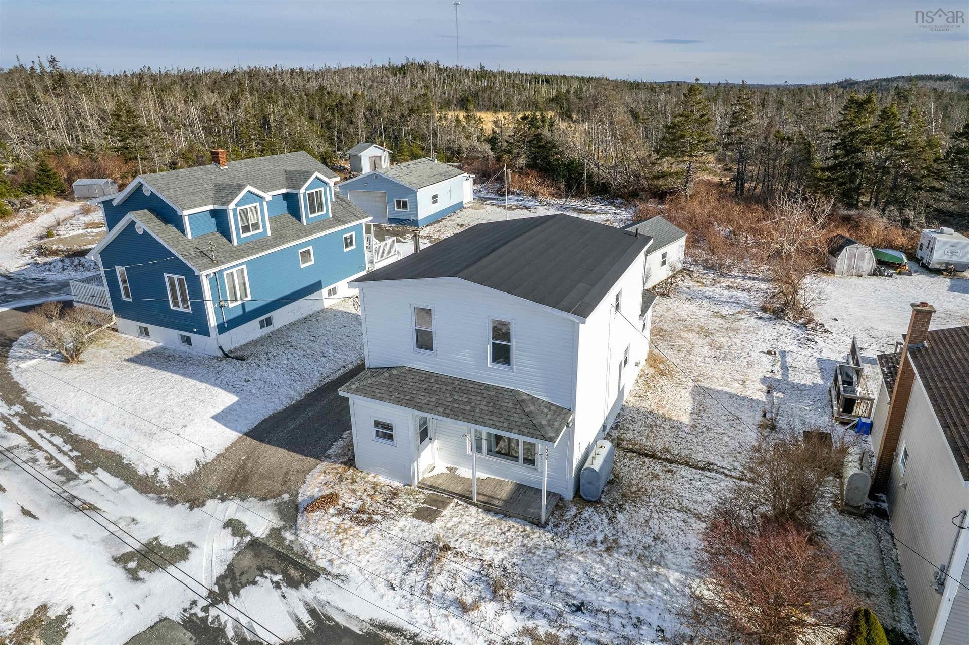 52 Pepperell Street, Louisbourg, NS