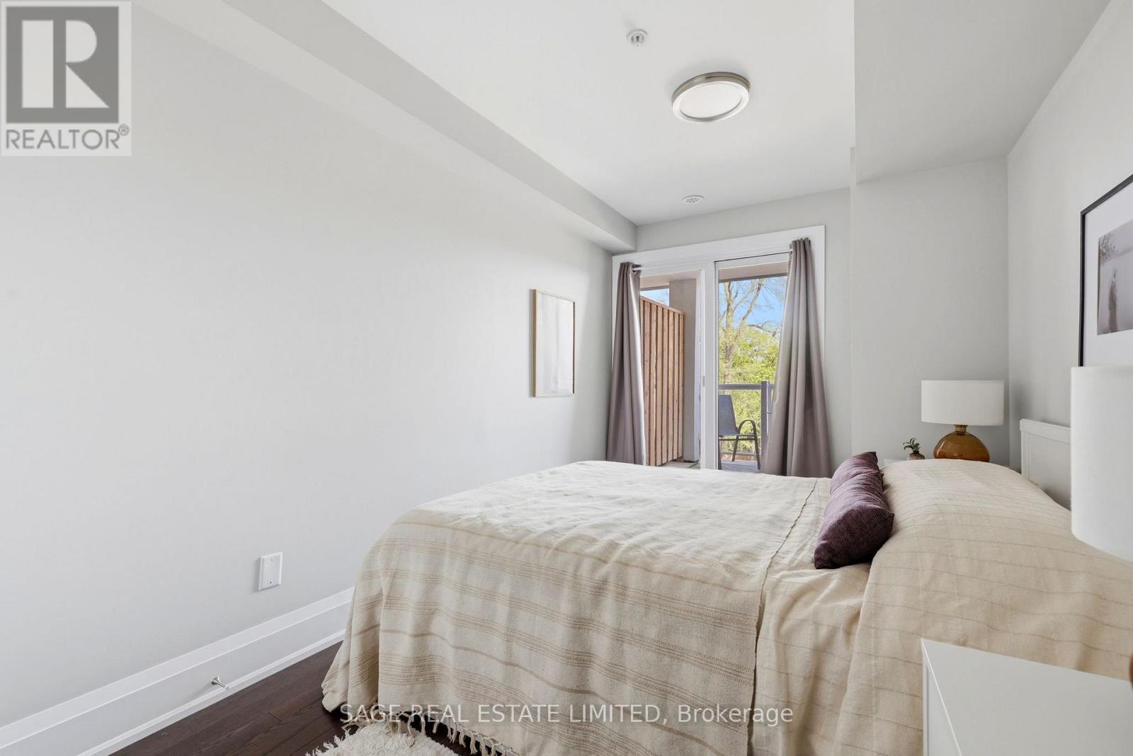 Th4 - 6 Kalmar Avenue, Toronto, ON - Indoor Photo Showing Bedroom