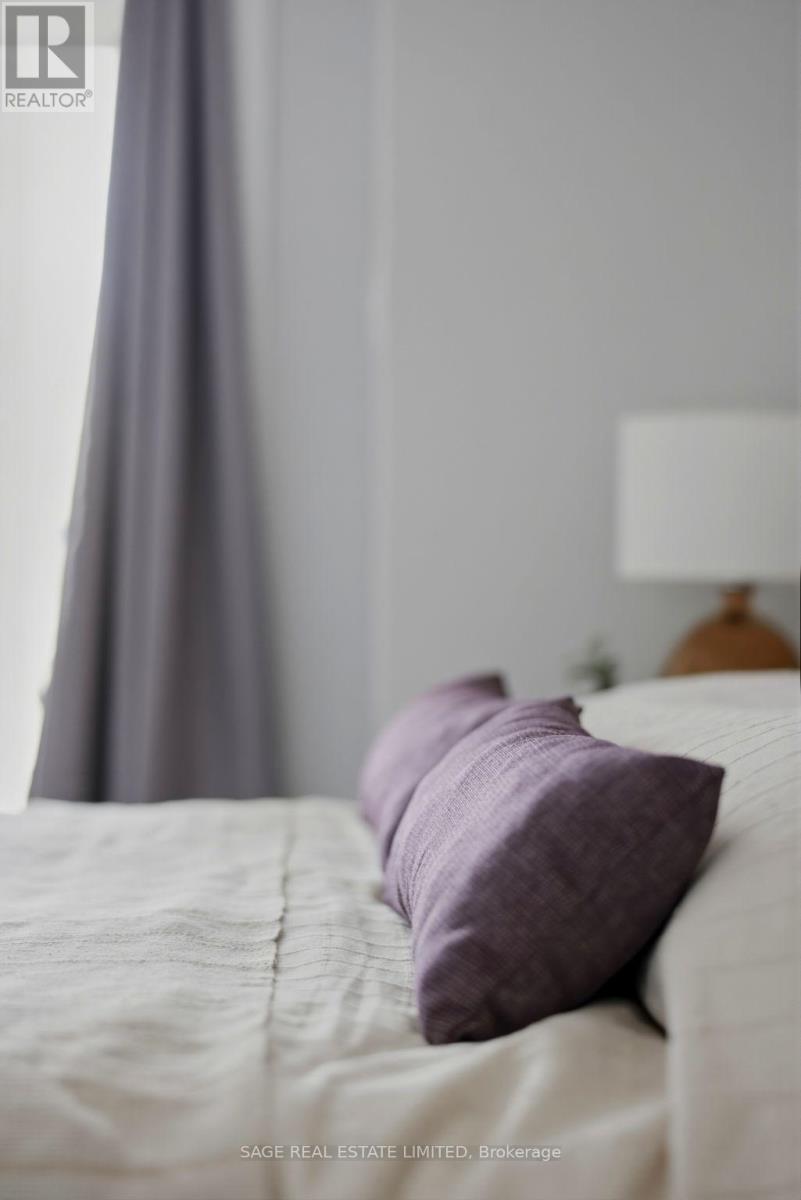 Th4 - 6 Kalmar Avenue, Toronto, ON - Indoor Photo Showing Bedroom