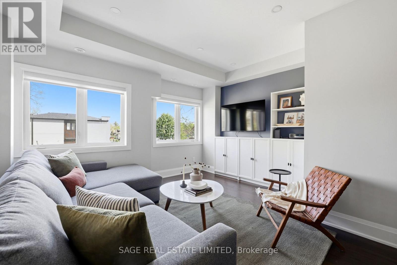 Th4 - 6 Kalmar Avenue, Toronto, ON - Indoor Photo Showing Living Room