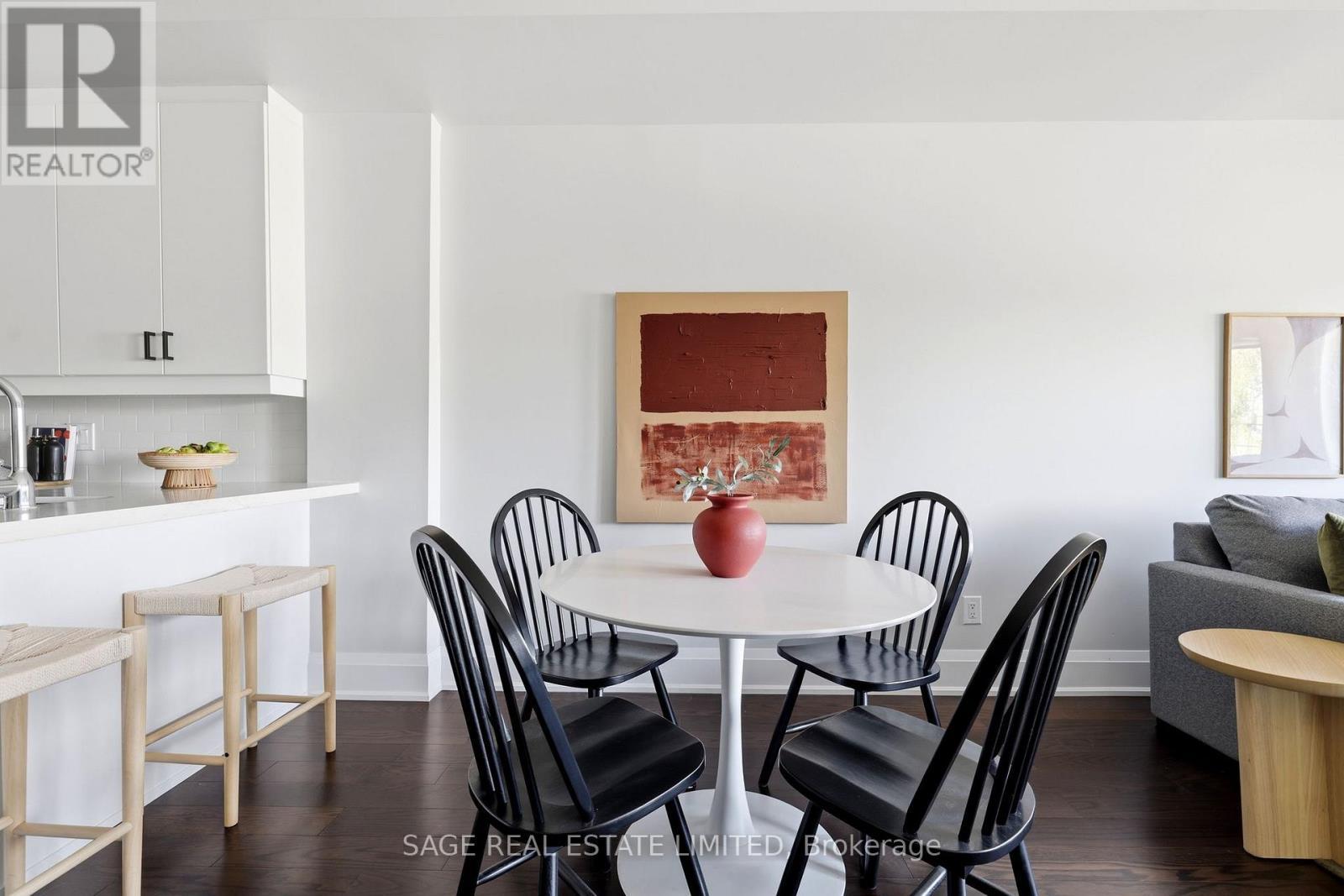 Th4 - 6 Kalmar Avenue, Toronto, ON - Indoor Photo Showing Dining Room